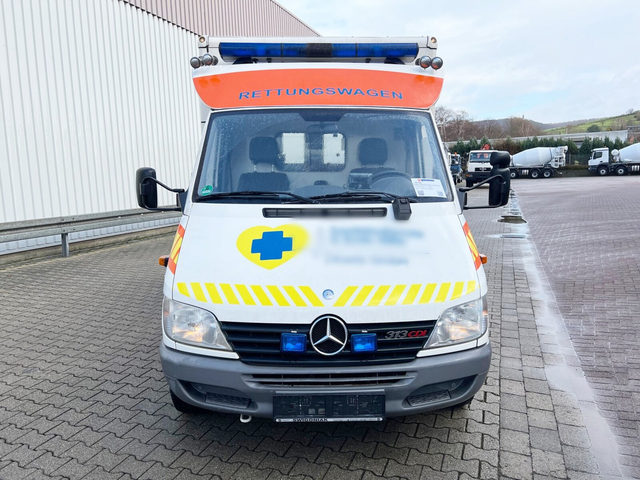 Ambulancia Mercedes-Benz Sprinter 313 CDI 4x2 Sprinter 313 CDI 4x2, Rettungswagen: foto 8 Ambulancia Mercedes-Benz Sprinter 313 CDI 4x2 Sprinter 313 CDI 4x2, Rettungswagen: foto 8