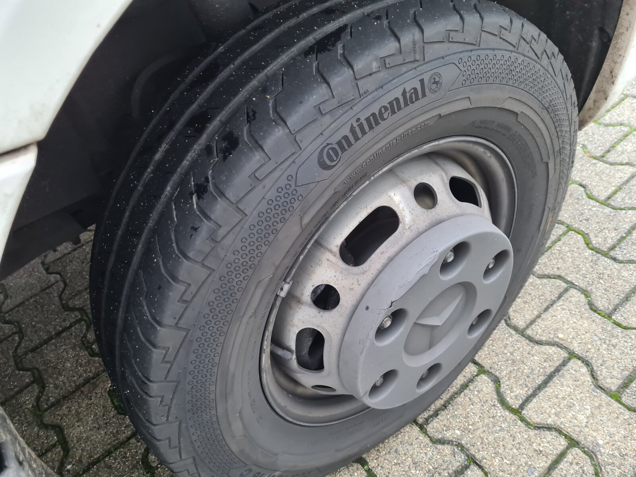 Mercedes-Benz Sprinter 516 CDI 4x2 Sprinter 516 CDI 4x2, Rettungswagen - Furgón: foto 3 Mercedes-Benz Sprinter 516 CDI 4x2 Sprinter 516 CDI 4x2, Rettungswagen - Furgón: foto 3