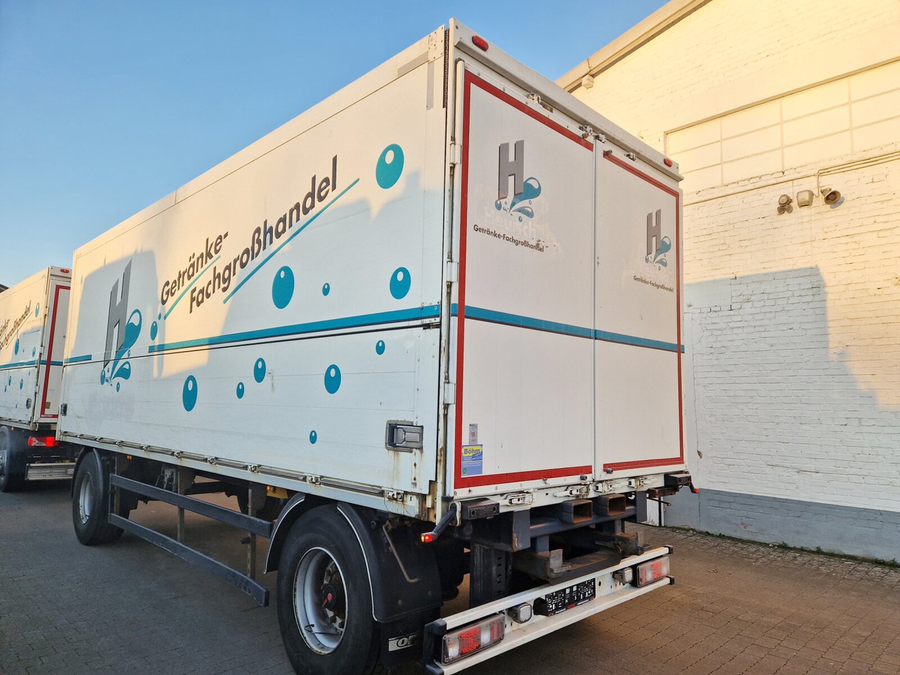 Orten PRASQ 18 Getränkeanhänger PRASQ 18 Getränkeanhänger, Stapleraufnahme, 12x VORHANDEN! - Remolque caja cerrada: foto 3 Orten PRASQ 18 Getränkeanhänger PRASQ 18 Getränkeanhänger, Stapleraufnahme, 12x VORHANDEN! - Remolque caja cerrada: foto 3