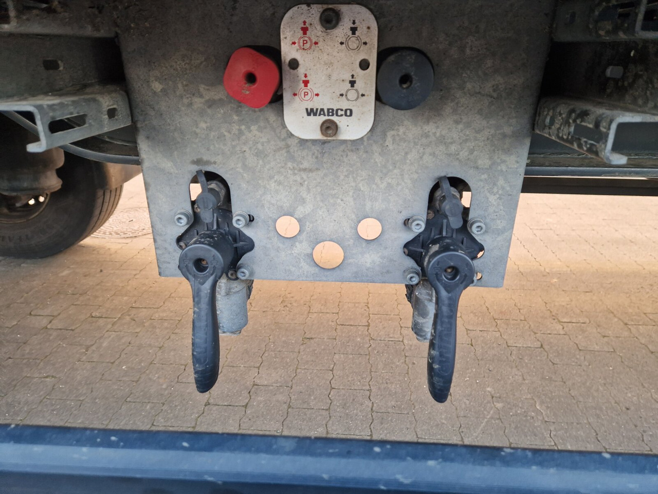 Orten PRASQ 18 Getränkeanhänger PRASQ 18 Getränkeanhänger, Stapleraufnahme, 12x VORHANDEN! - Remolque caja cerrada: foto 5 Orten PRASQ 18 Getränkeanhänger PRASQ 18 Getränkeanhänger, Stapleraufnahme, 12x VORHANDEN! - Remolque caja cerrada: foto 5