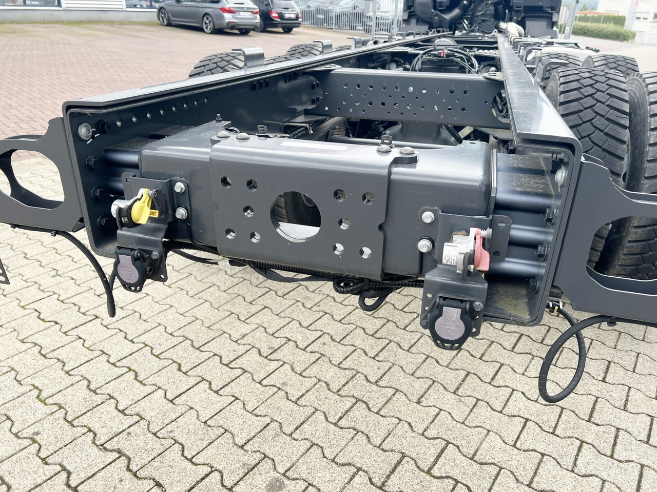 Renault C 480 8x4 C 480 8x4, Kran 15-35m/t - Camión multibasculante, Camión grúa: foto 3 Renault C 480 8x4 C 480 8x4, Kran 15-35m/t - Camión multibasculante, Camión grúa: foto 3