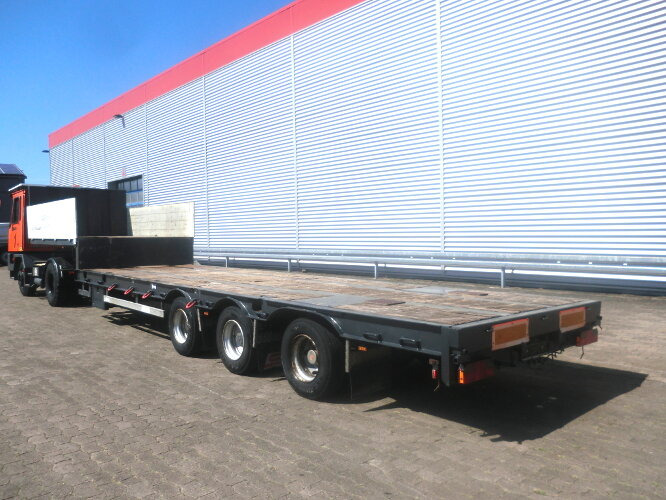 Schwarzmüller STP 3/ZV-N STP 3/ZV-N, 3-Achse nachlaufgelenkt, mit 6x Twist Lock - Semirremolque góndola rebajadas: foto 3 Schwarzmüller STP 3/ZV-N STP 3/ZV-N, 3-Achse nachlaufgelenkt, mit 6x Twist Lock - Semirremolque góndola rebajadas: foto 3