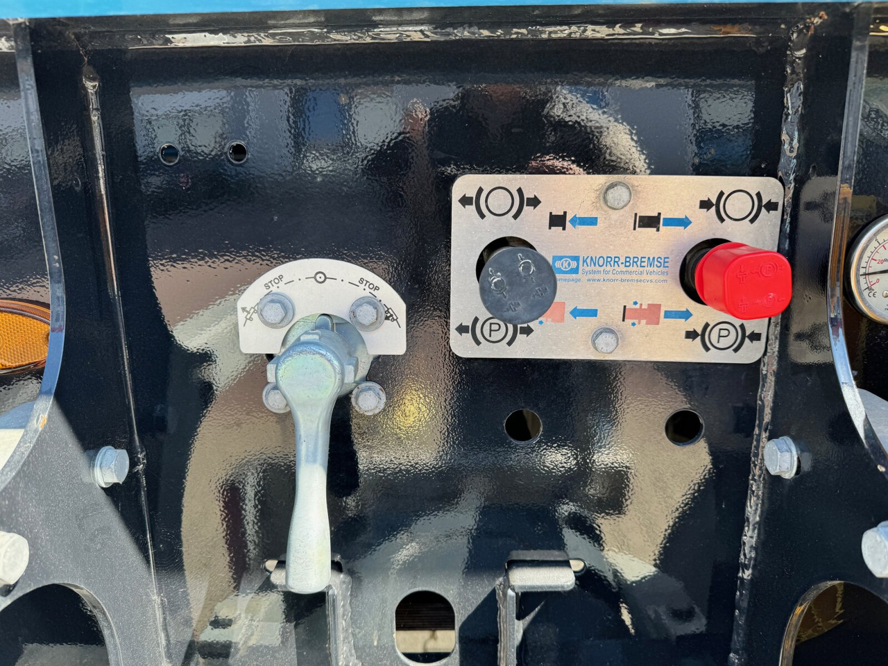 Euro ATM 27 Euro ATM 27, HARDOX Stahlmulde ca. 27m³, Liftachse - Semirremolque: foto 2 Euro ATM 27 Euro ATM 27, HARDOX Stahlmulde ca. 27m³, Liftachse - Semirremolque: foto 2