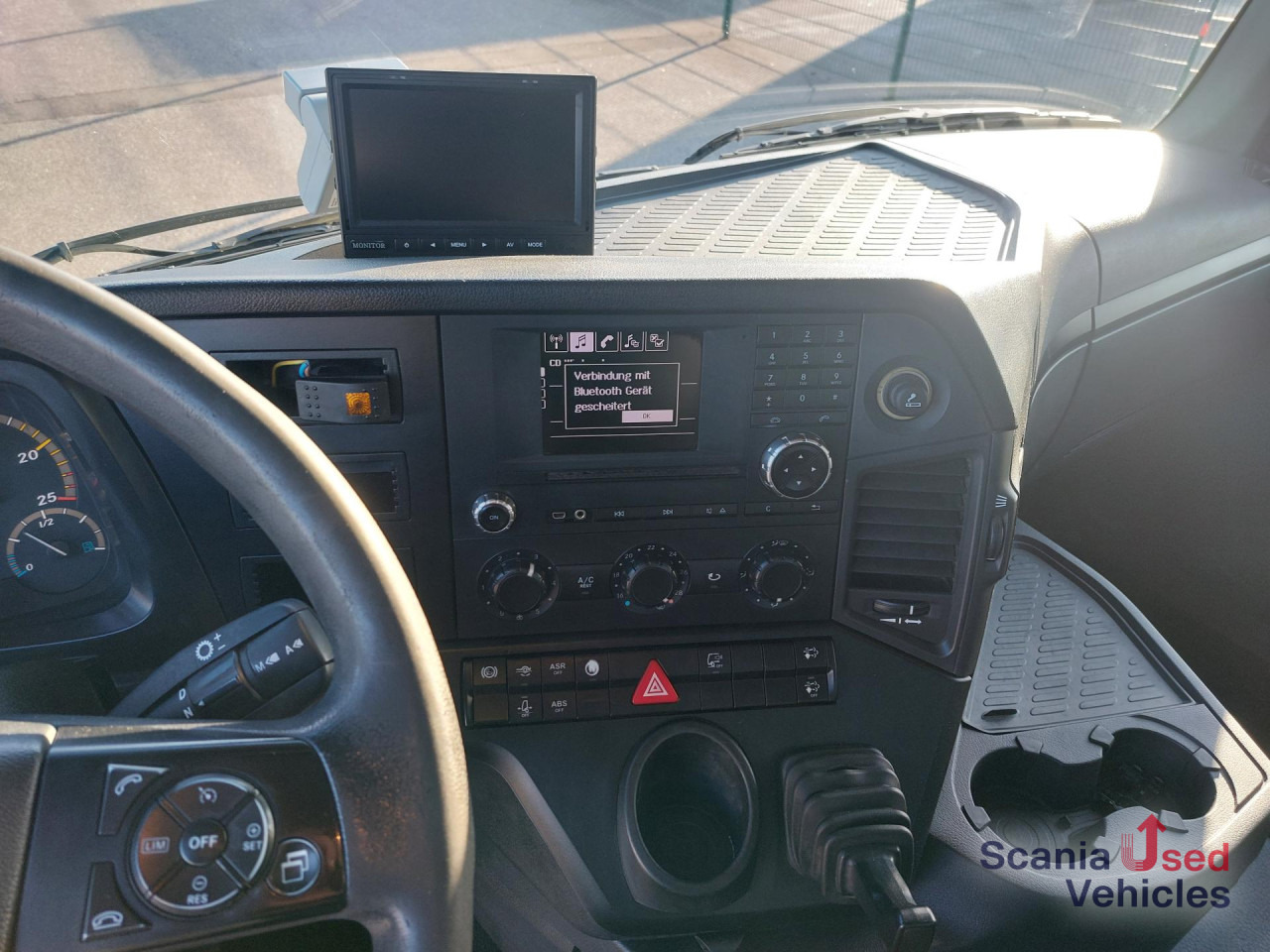 MERCEDES-BENZ Arocs 4142K Abroll Kipper HIAB XR26S51 / AP-Achsen - Camión volquete: foto 4 MERCEDES-BENZ Arocs 4142K Abroll Kipper HIAB XR26S51 / AP-Achsen - Camión volquete: foto 4