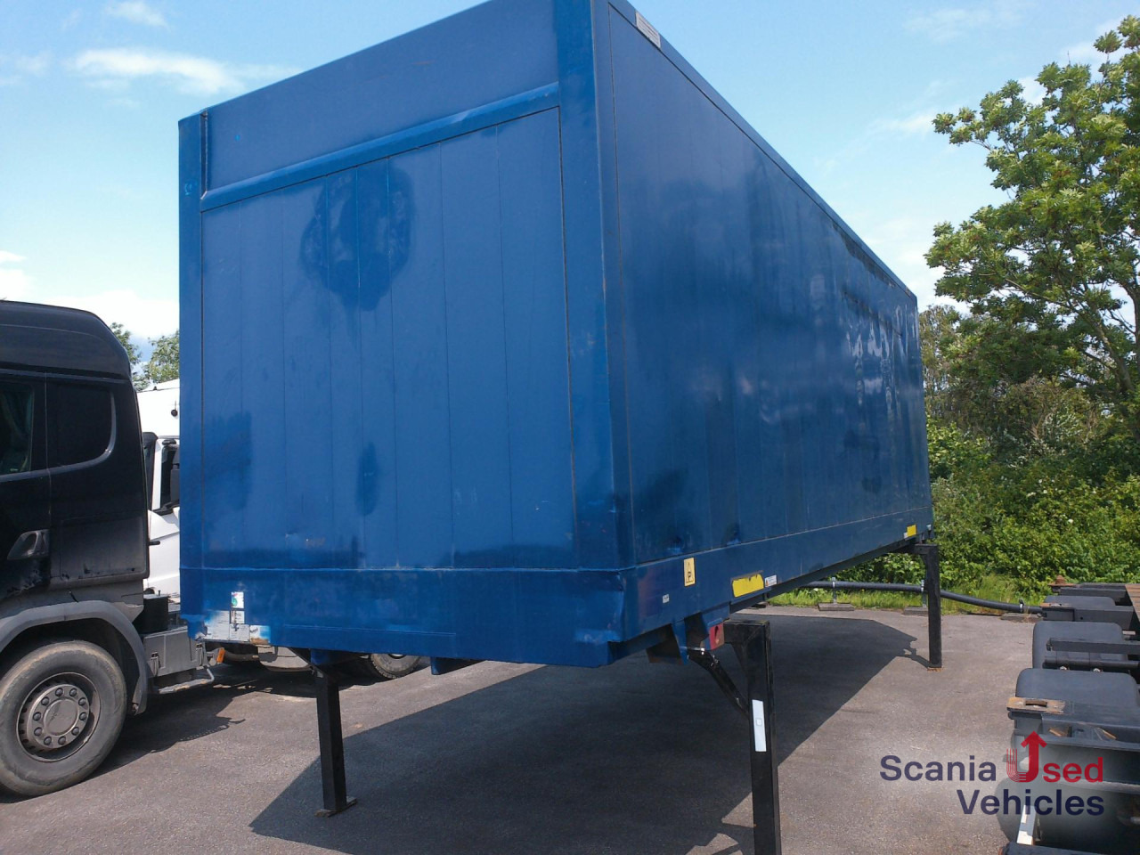 KRONE WB Koffer 7,82 Rolltor - Remolque: foto 4 KRONE WB Koffer 7,82 Rolltor - Remolque: foto 4