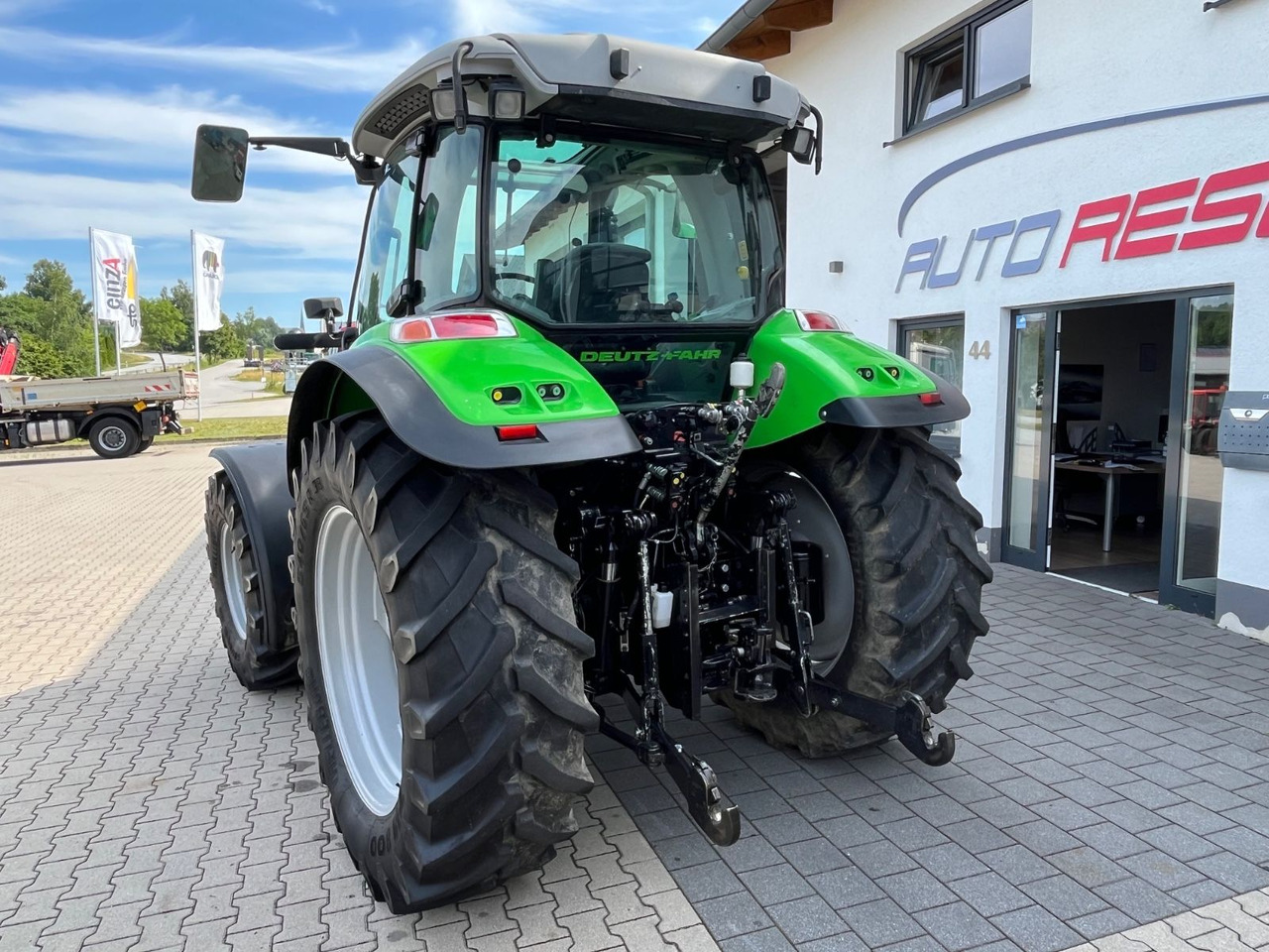 Deutz-Fahr K420 Agrotron 2727 Bstd. Fronthydraulik Zapfwell - Tractor: foto 3 Deutz-Fahr K420 Agrotron 2727 Bstd. Fronthydraulik Zapfwell - Tractor: foto 3