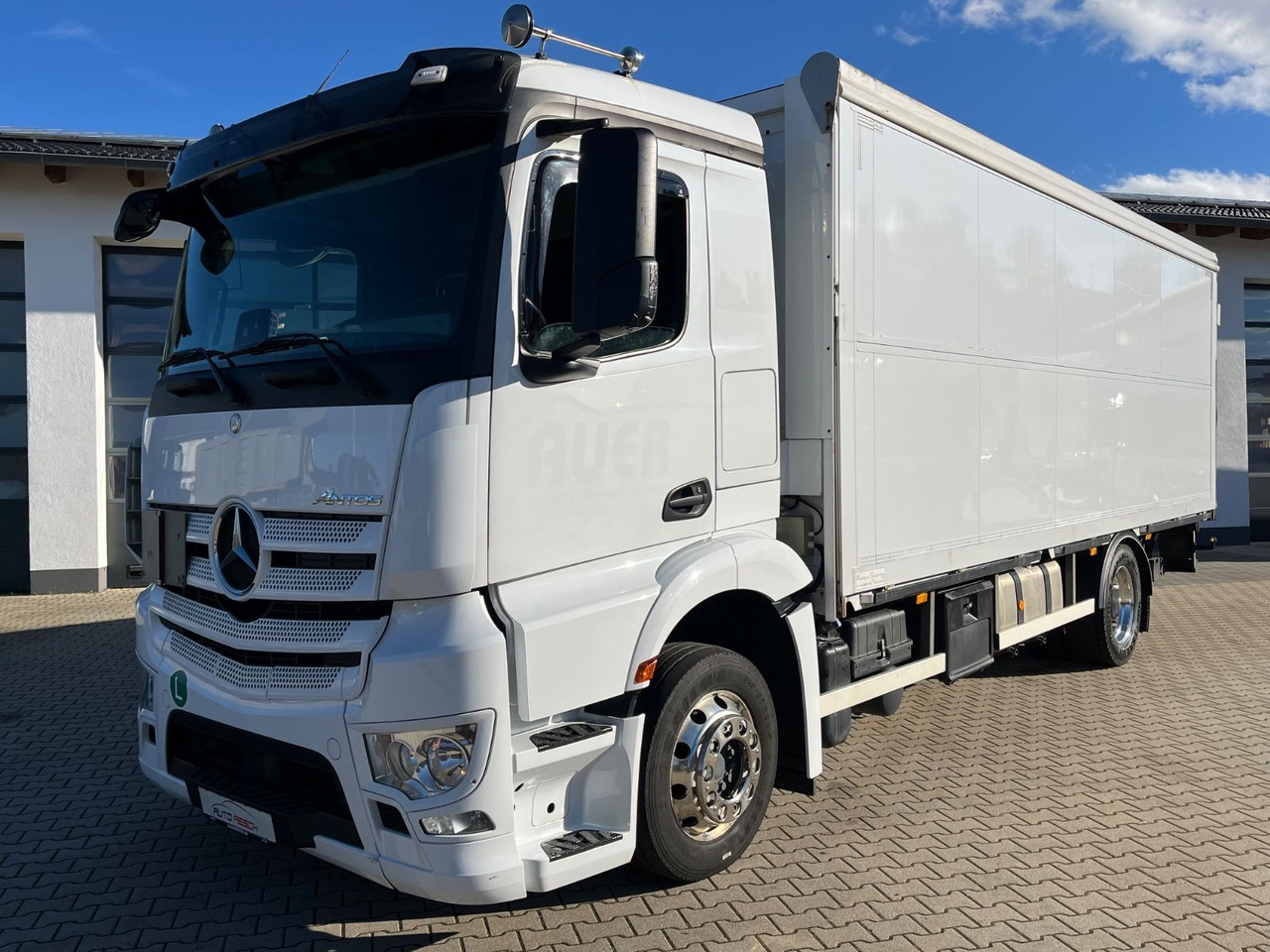 Mercedes-Benz Antos 1836 Klappwand Getränkekoffer beheizt - Camión transporte de bebidas: foto 1 Mercedes-Benz Antos 1836 Klappwand Getränkekoffer beheizt - Camión transporte de bebidas: foto 1