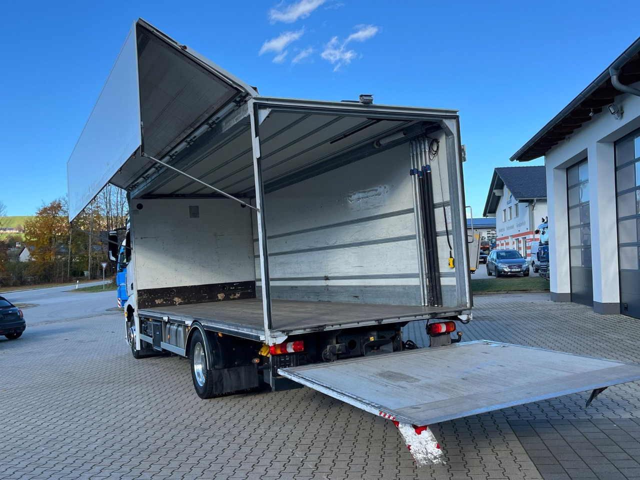 Mercedes-Benz Antos 1836 Klappwand Getränkekoffer beheizt - Camión transporte de bebidas: foto 5 Mercedes-Benz Antos 1836 Klappwand Getränkekoffer beheizt - Camión transporte de bebidas: foto 5