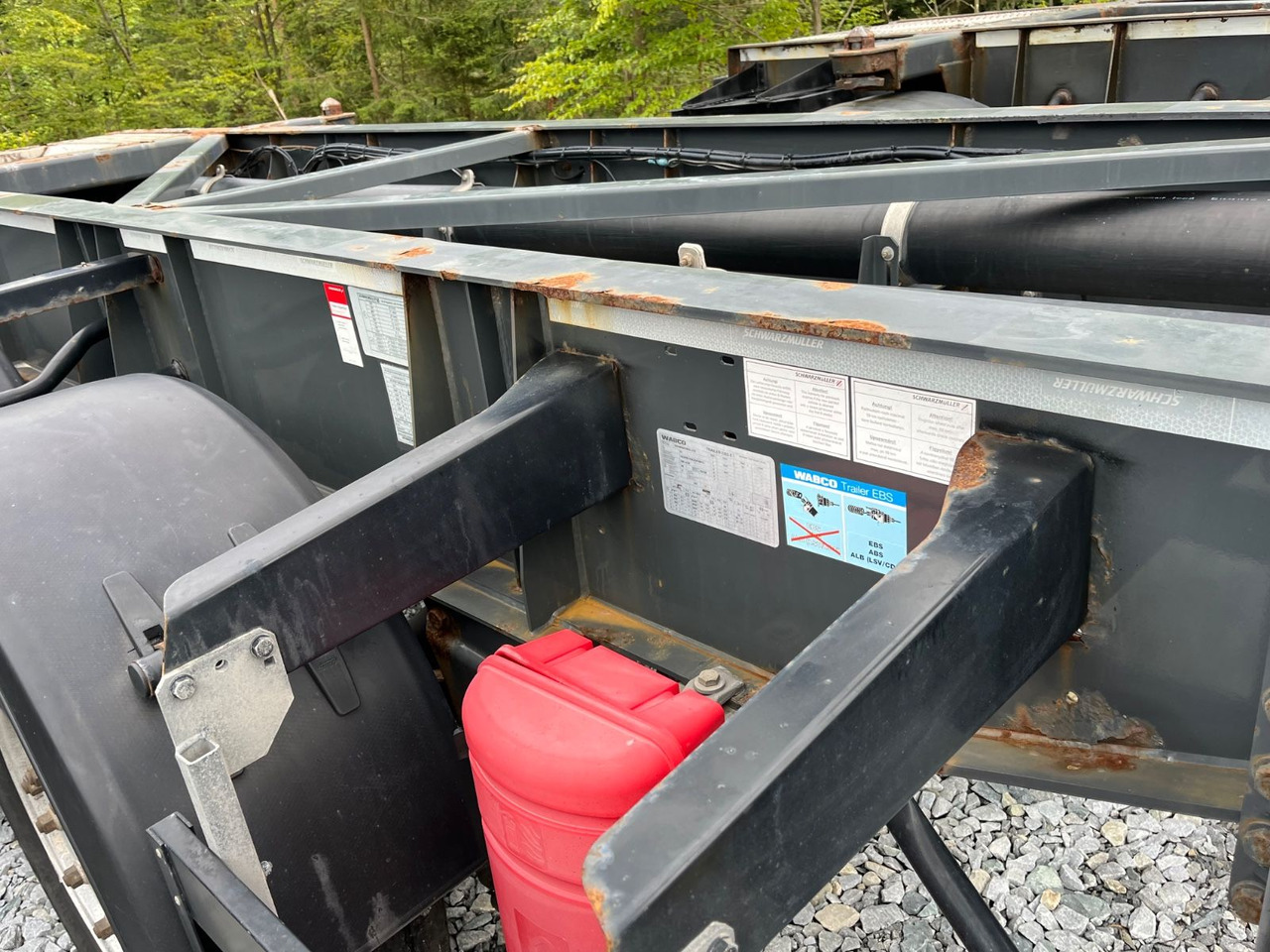 Schwarzmüller S1 R-Serie Tank Chassis ADR SAF Alufelgen - Semirremolque portacontenedore/ Intercambiable: foto 4 Schwarzmüller S1 R-Serie Tank Chassis ADR SAF Alufelgen - Semirremolque portacontenedore/ Intercambiable: foto 4