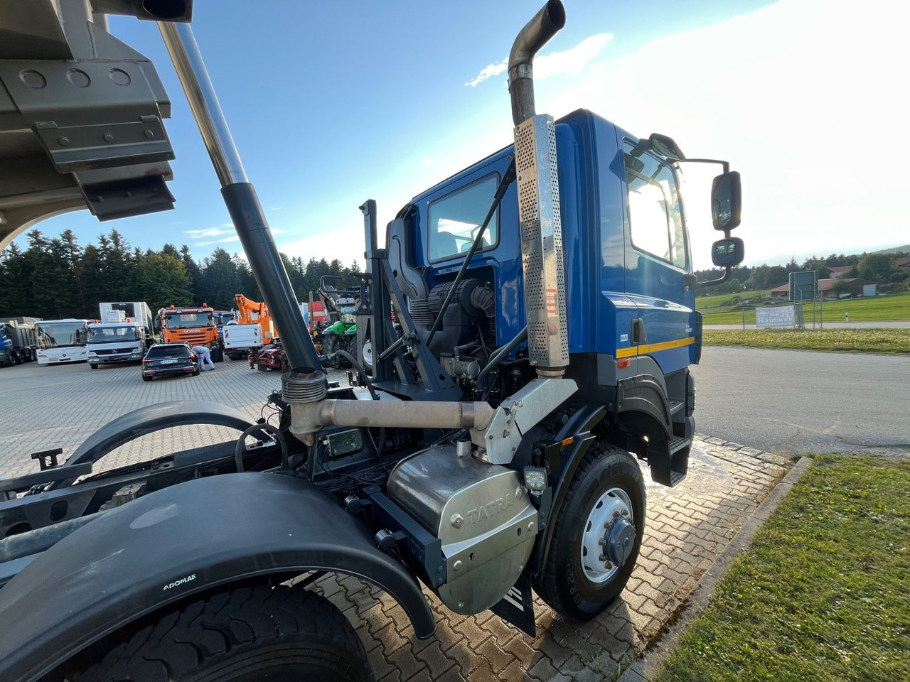 Tatra Phoenix 460T 158 8x8 20m³ Kippmulde - Camión volquete: foto 4 Tatra Phoenix 460T 158 8x8 20m³ Kippmulde - Camión volquete: foto 4