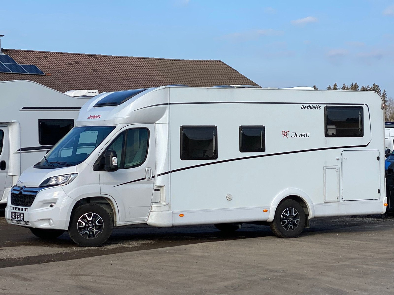 Dethleffs Just 90T 7052 EB,Hubbett,SAT,RFK,Standklima - Autocaravana perfilada: foto 4 Dethleffs Just 90T 7052 EB,Hubbett,SAT,RFK,Standklima - Autocaravana perfilada: foto 4