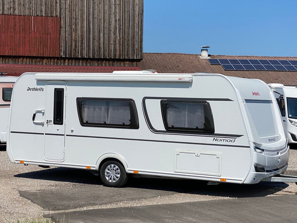 Dethleffs Nomad 520 ELT, Heckbad, SAT, Mover, Markise, ec - Caravana: foto 2 Dethleffs Nomad 520 ELT, Heckbad, SAT, Mover, Markise, ec - Caravana: foto 2