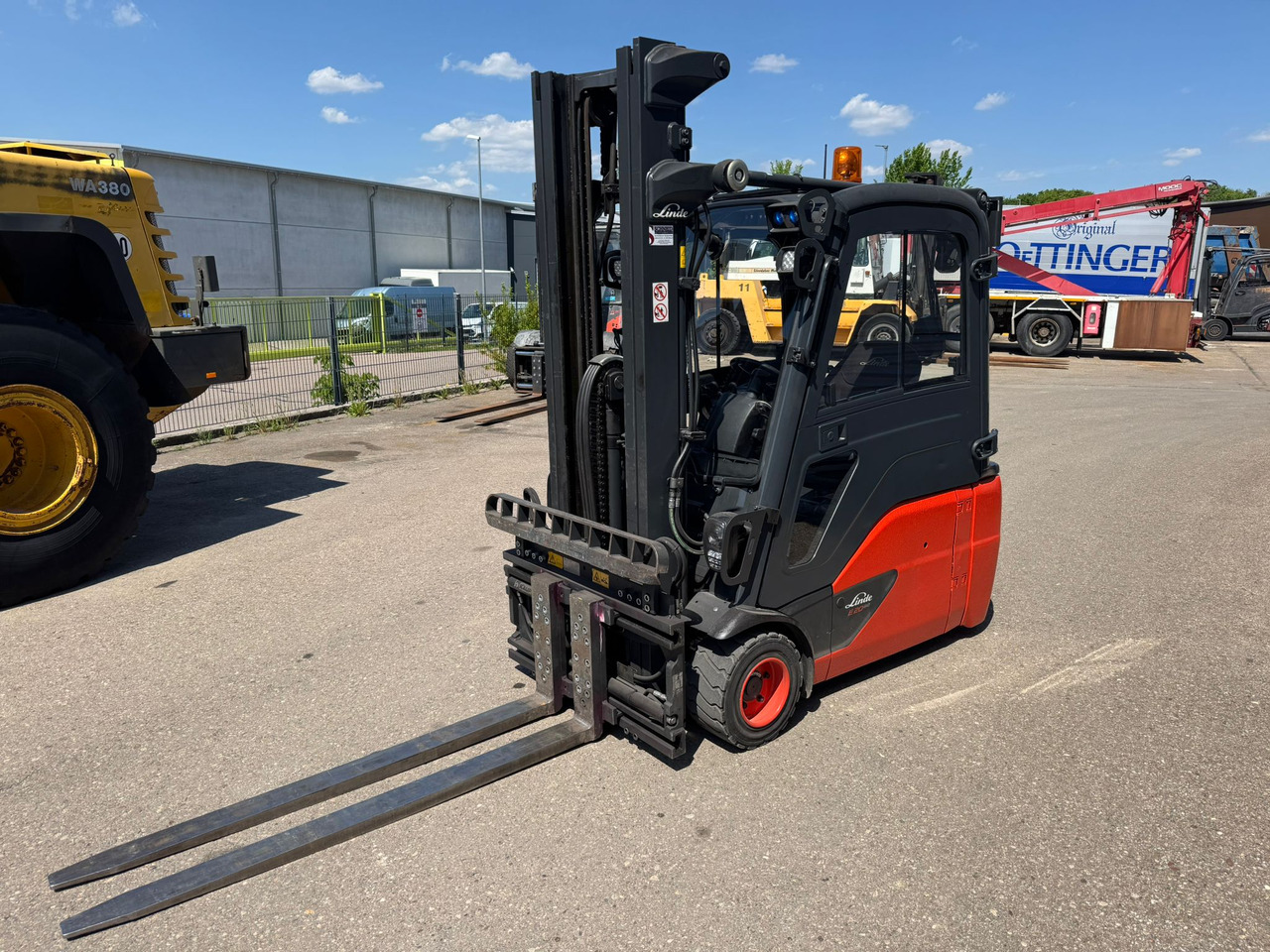 Linde E20L-02 Triplex Elektro Zinkenverstellgerät - Carretilla elevadora eléctrica: foto 1 Linde E20L-02 Triplex Elektro Zinkenverstellgerät - Carretilla elevadora eléctrica: foto 1