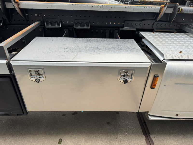 Camión multibasculante DAF XF 440 SC / 6X2 / VDL Hook / TUV: 6-2026 / NL truck: foto 15 Camión multibasculante DAF XF 440 SC / 6X2 / VDL Hook / TUV: 6-2026 / NL truck: foto 15