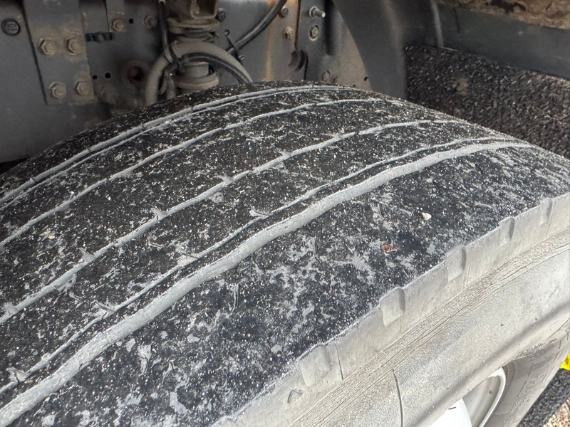 Camión caja cerrada Volvo FL 240 / 6 Cylinder / 18 Tons / Manual / Tail Lift / TUV:1-2026 / NL Truck: foto 19