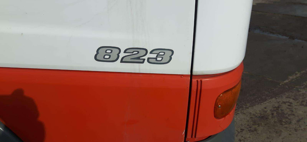 Mercedes-Benz 823 - Camión lona: foto 4 Mercedes-Benz 823 - Camión lona: foto 4