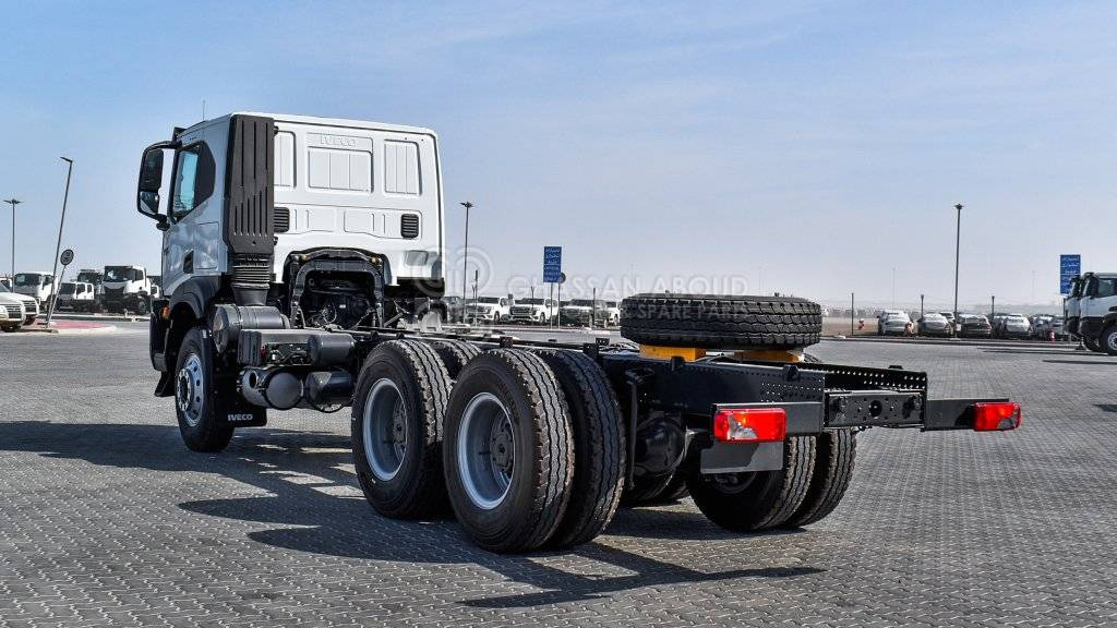 IVECO T-WAY Chassis 6×4 AT380T47H WHEELBASE 4500 MY24 - Camión chasis: foto 4 IVECO T-WAY Chassis 6×4 AT380T47H WHEELBASE 4500 MY24 - Camión chasis: foto 4