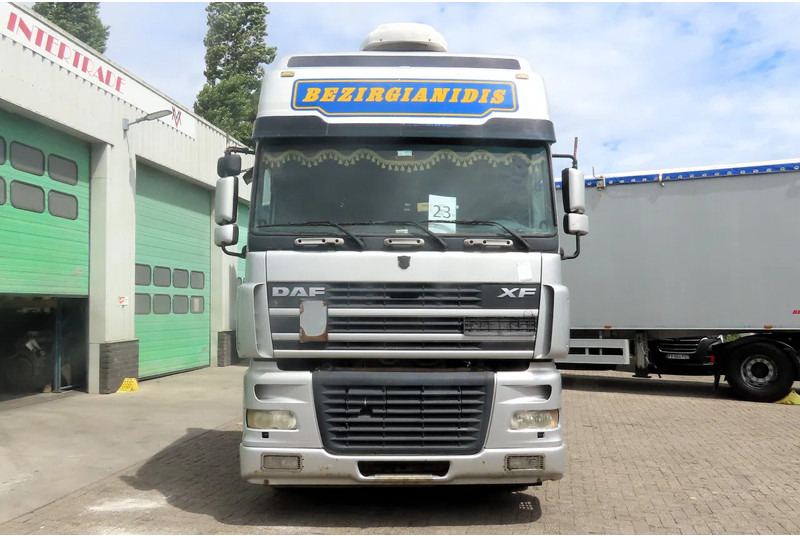 DAF XF 95.480 EURO 4 ! Royal Truck! Manual gearbox - Cabeza tractora: foto 2 DAF XF 95.480 EURO 4 ! Royal Truck! Manual gearbox - Cabeza tractora: foto 2