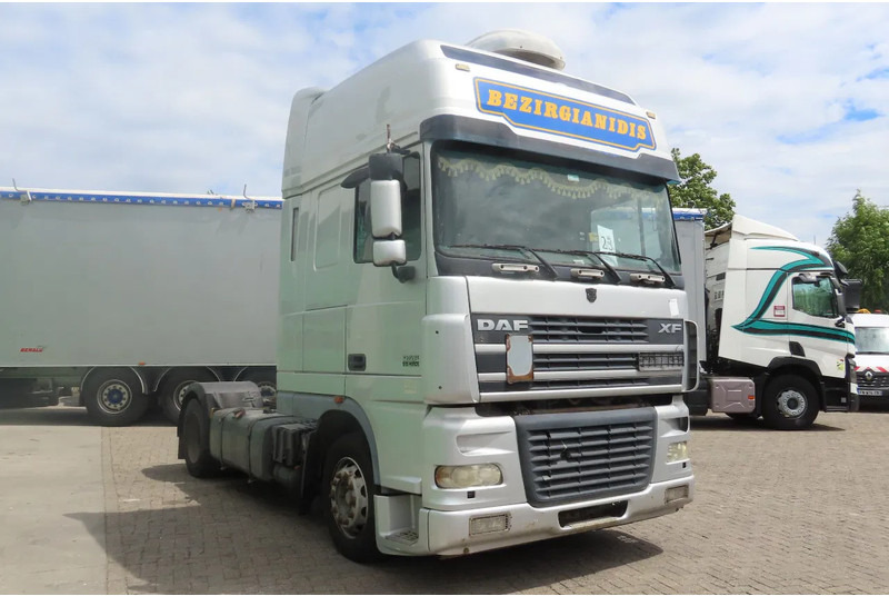 DAF XF 95.480 EURO 4 ! Royal Truck! Manual gearbox - Cabeza tractora: foto 3 DAF XF 95.480 EURO 4 ! Royal Truck! Manual gearbox - Cabeza tractora: foto 3