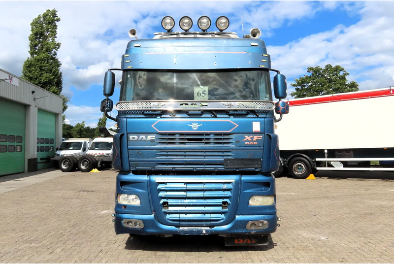 DAF XF 95.530 EURO4. Royal DAF! - Cabeza tractora: foto 2 DAF XF 95.530 EURO4. Royal DAF! - Cabeza tractora: foto 2