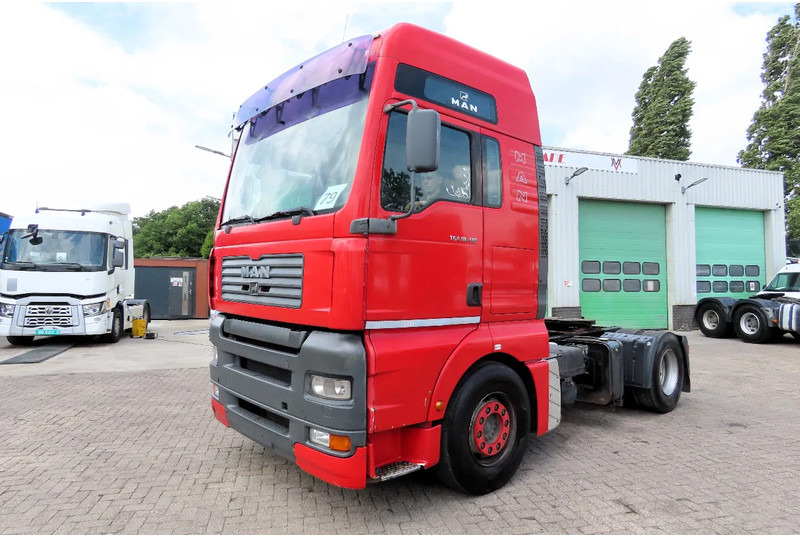MAN TGA 18.410 Manual gearbox, Manual pomp, PTO, HYDRAULIC - Cabeza tractora: foto 3 MAN TGA 18.410 Manual gearbox, Manual pomp, PTO, HYDRAULIC - Cabeza tractora: foto 3