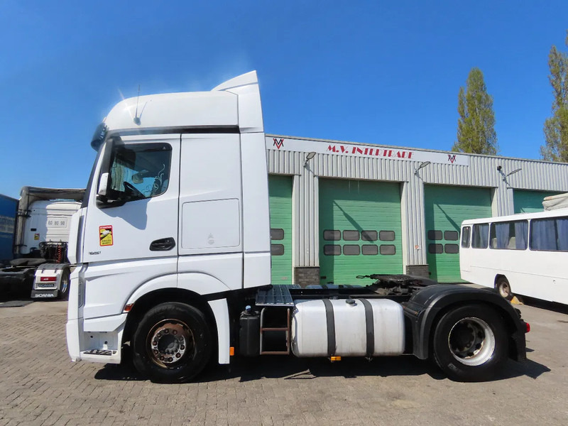 Mercedes-Benz Actros 1851 RETARDER, EVV, 831300 km original! RETARDER, 2 tanks - Cabeza tractora: foto 5 Mercedes-Benz Actros 1851 RETARDER, EVV, 831300 km original! RETARDER, 2 tanks - Cabeza tractora: foto 5