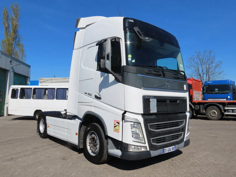 Volvo FH 460 YV2RTY0A3JB867622, FRIGO, 2X FUEL TANK, frigo, EURO6 - Cabeza tractora: foto 1 Volvo FH 460 YV2RTY0A3JB867622, FRIGO, 2X FUEL TANK, frigo, EURO6 - Cabeza tractora: foto 1