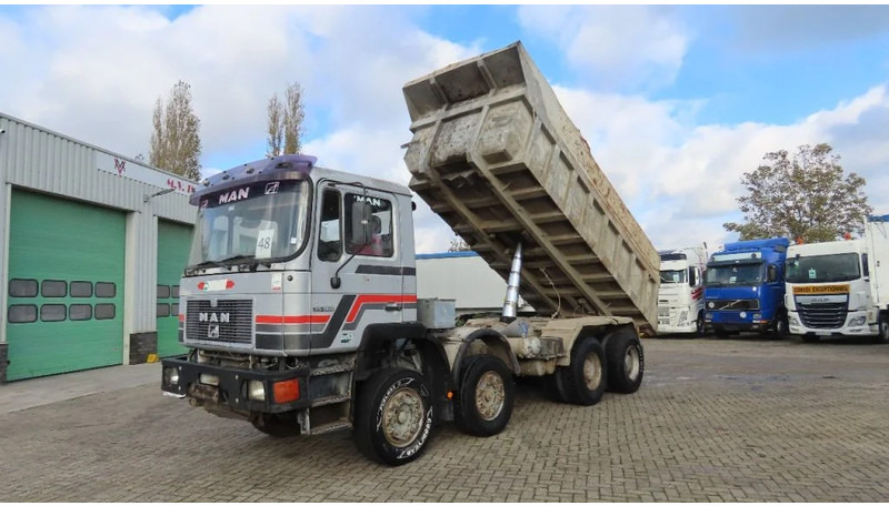 MAN 35.362 8x4 Euro 2, ZF manual gearbox, VERY clean - Camión volquete: foto 1 MAN 35.362 8x4 Euro 2, ZF manual gearbox, VERY clean - Camión volquete: foto 1