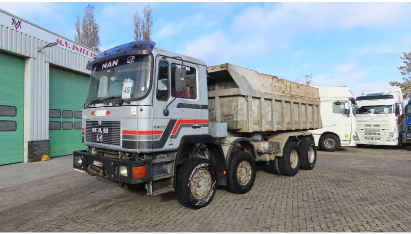 MAN 35.362 8x4 Euro 2, ZF manual gearbox, VERY clean - Camión volquete: foto 2 MAN 35.362 8x4 Euro 2, ZF manual gearbox, VERY clean - Camión volquete: foto 2