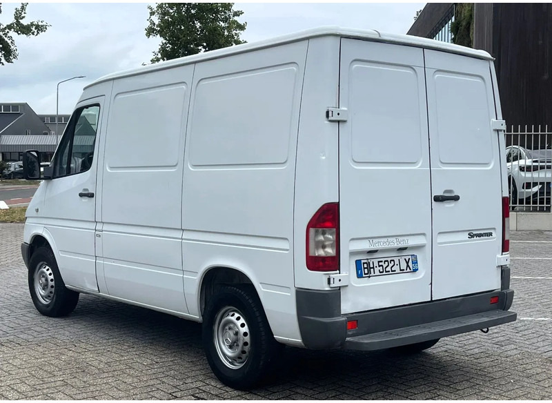 Mercedes-Benz Sprinter 208 3 seats. Very good bus! 100% engine and gearbox! France use - Furgón: foto 5 Mercedes-Benz Sprinter 208 3 seats. Very good bus! 100% engine and gearbox! France use - Furgón: foto 5