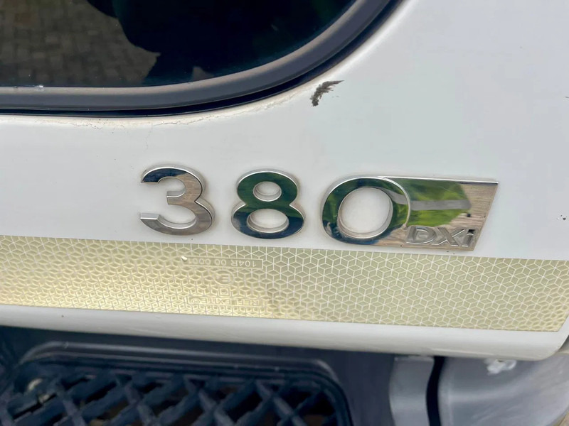 Camión cisterna Renault Premium 380 13390L, 5 COMPARTMENTS, FULL AIR SUSPENSION: foto 7 Camión cisterna Renault Premium 380 13390L, 5 COMPARTMENTS, FULL AIR SUSPENSION: foto 7