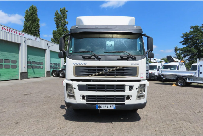 Volvo FM 12.380 8x4 FULL SPRING. 100% condition! - Camión chasis: foto 3 Volvo FM 12.380 8x4 FULL SPRING. 100% condition! - Camión chasis: foto 3