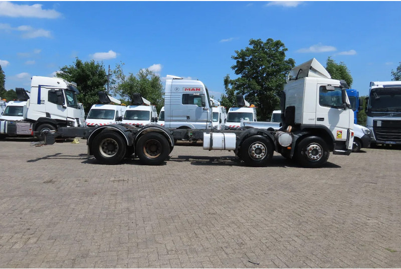 Volvo FM 12.380 8x4 FULL SPRING. 100% condition! - Camión chasis: foto 5 Volvo FM 12.380 8x4 FULL SPRING. 100% condition! - Camión chasis: foto 5