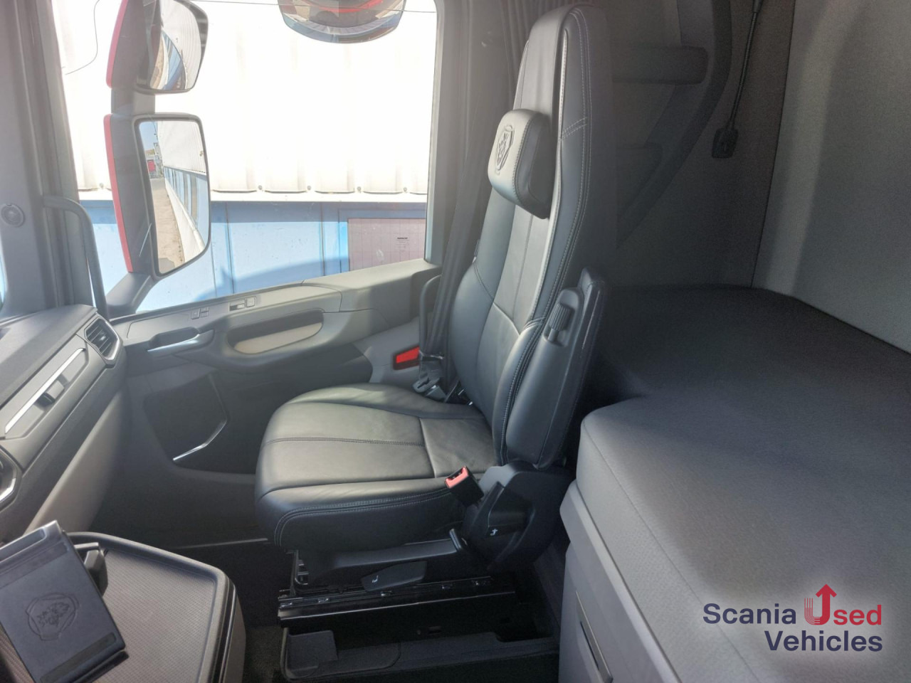 SCANIA S 450 A4x2NB Highline Voll-Luftfederung Leder - Cabeza tractora: foto 4 SCANIA S 450 A4x2NB Highline Voll-Luftfederung Leder - Cabeza tractora: foto 4