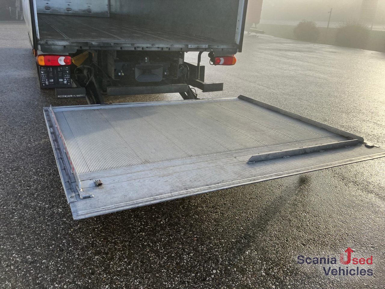 IVECO Eurocargo 160-280 Klima/Kamera/LBW Top! - Camión caja cerrada: foto 3 IVECO Eurocargo 160-280 Klima/Kamera/LBW Top! - Camión caja cerrada: foto 3