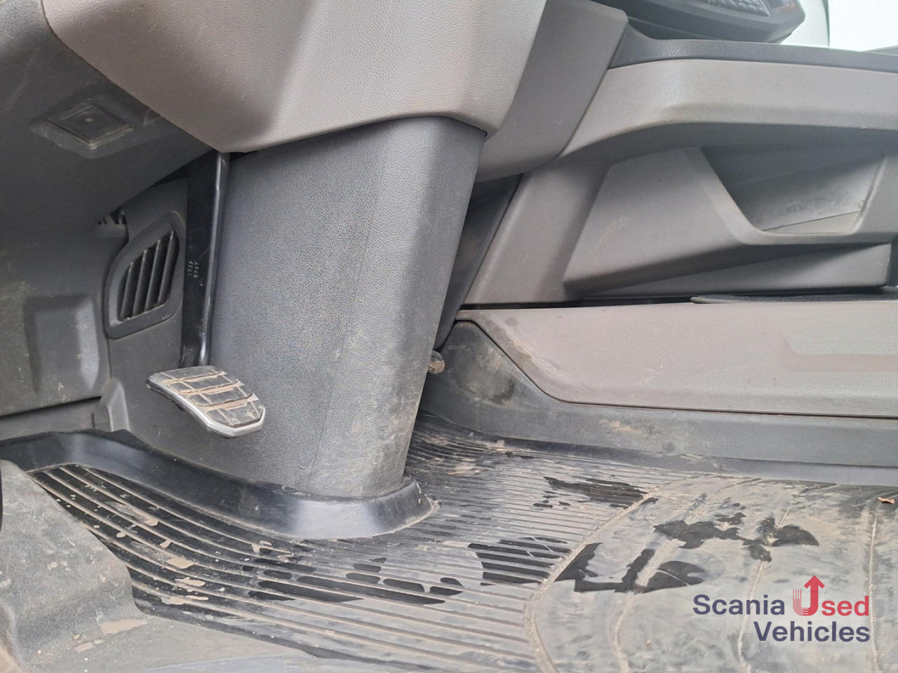 SCANIA R 580 B6x4NB+Epsilon M12 Z - Camión forestal, Camión grúa: foto 4 SCANIA R 580 B6x4NB+Epsilon M12 Z - Camión forestal, Camión grúa: foto 4