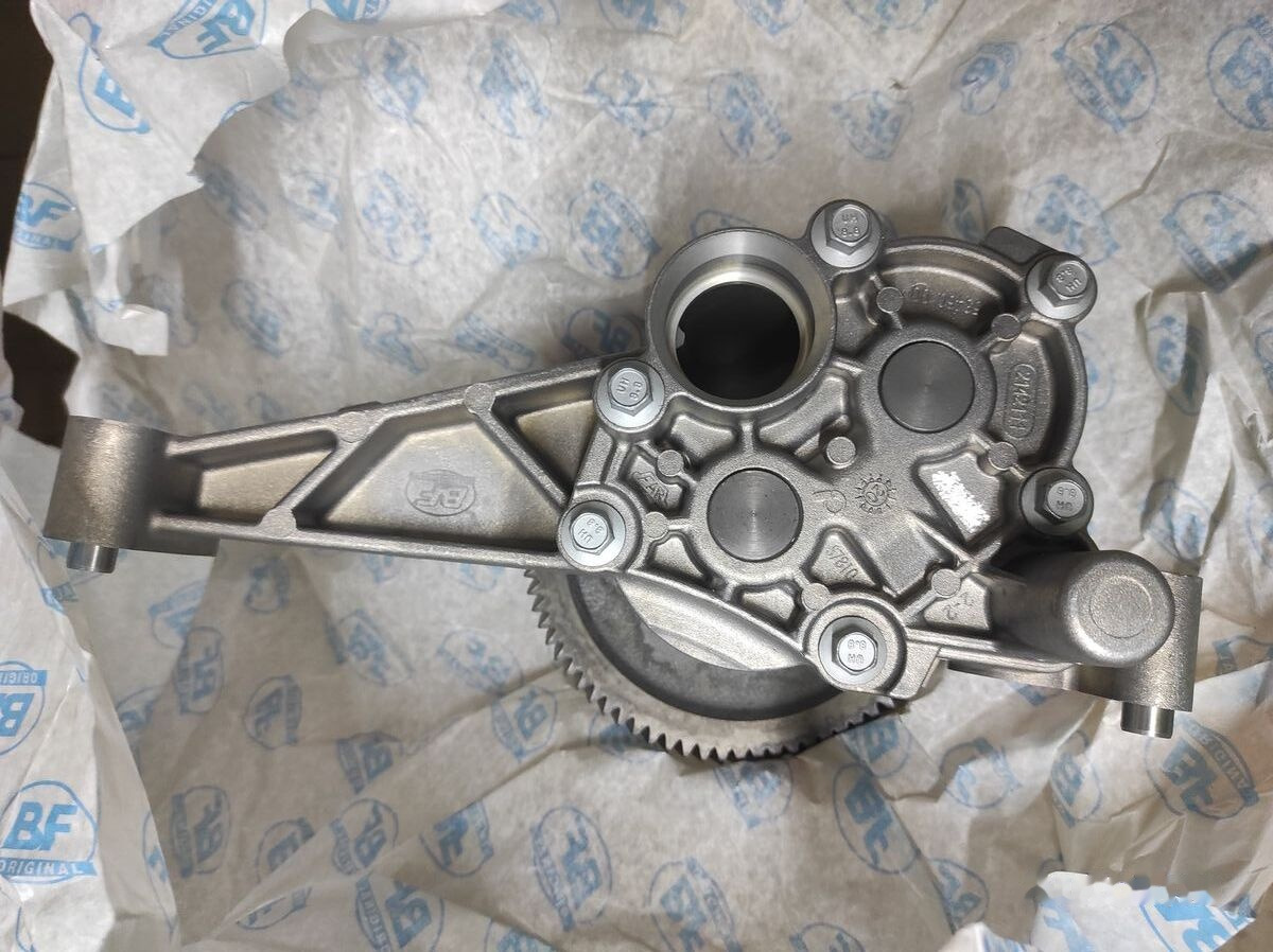 Scania 1746266 Scania truck - Bomba de aceite para Camión: foto 1 Scania 1746266 Scania truck - Bomba de aceite para Camión: foto 1