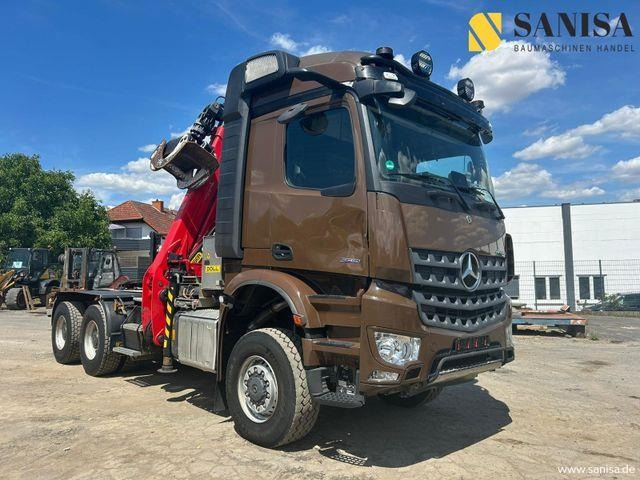MERCEDES-BENZ Arocs 3351/6x6/Palfinger Epolsion S260/Langholz - Camión forestal: foto 2 MERCEDES-BENZ Arocs 3351/6x6/Palfinger Epolsion S260/Langholz - Camión forestal: foto 2