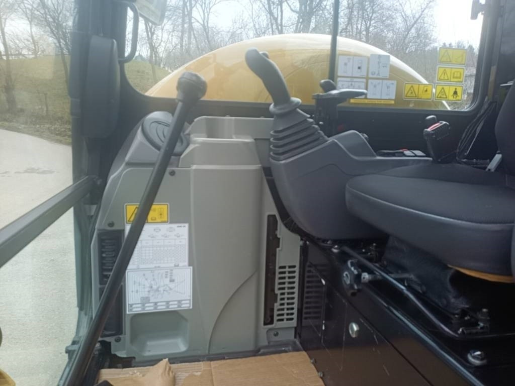 Excavadora de cadenas CATERPILLAR 303 ECR: foto 15 Excavadora de cadenas CATERPILLAR 303 ECR: foto 15