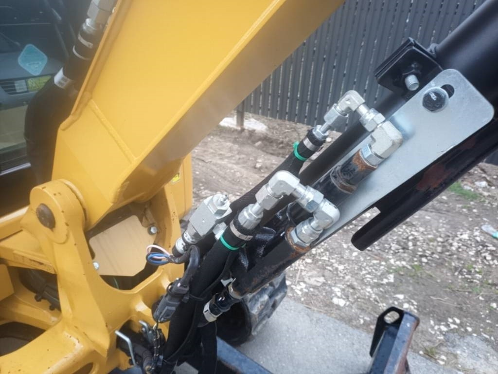 Excavadora de cadenas CATERPILLAR 303 ECR: foto 7 Excavadora de cadenas CATERPILLAR 303 ECR: foto 7