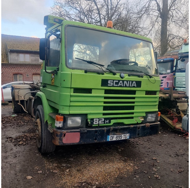 Scania 82-H - Camión portacontenedore/ Intercambiable: foto 1 Scania 82-H - Camión portacontenedore/ Intercambiable: foto 1