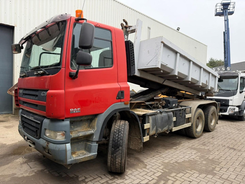 DAF CF 85.410 6x4 HOOKLIFT HIAB MULTILIFT - MANUAL ZF - EURO 4 - STEEL SPRING / BLATT / LAMES - BIG AXLES / HUB REDUCTION - BE TRUCK - Camión multibasculante: foto 3 DAF CF 85.410 6x4 HOOKLIFT HIAB MULTILIFT - MANUAL ZF - EURO 4 - STEEL SPRING / BLATT / LAMES - BIG AXLES / HUB REDUCTION - BE TRUCK - Camión multibasculante: foto 3