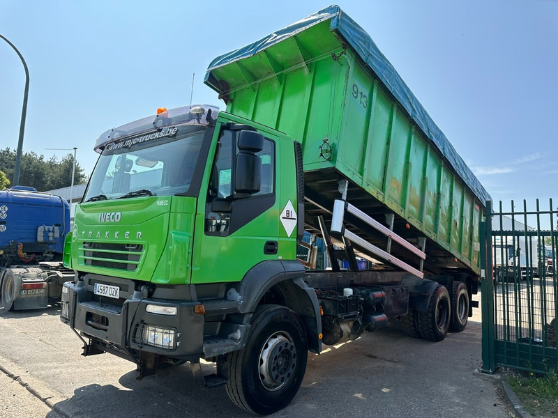 Iveco TRAKKER 310 6x4 STEEL TIPPER / KIPPER 35m³ - MANUAL ZF - BIG AXLES / HUB REDUCTION - STEEL SPRING / BLATT / LAMES - Camión volquete: foto 3 Iveco TRAKKER 310 6x4 STEEL TIPPER / KIPPER 35m³ - MANUAL ZF - BIG AXLES / HUB REDUCTION - STEEL SPRING / BLATT / LAMES - Camión volquete: foto 3