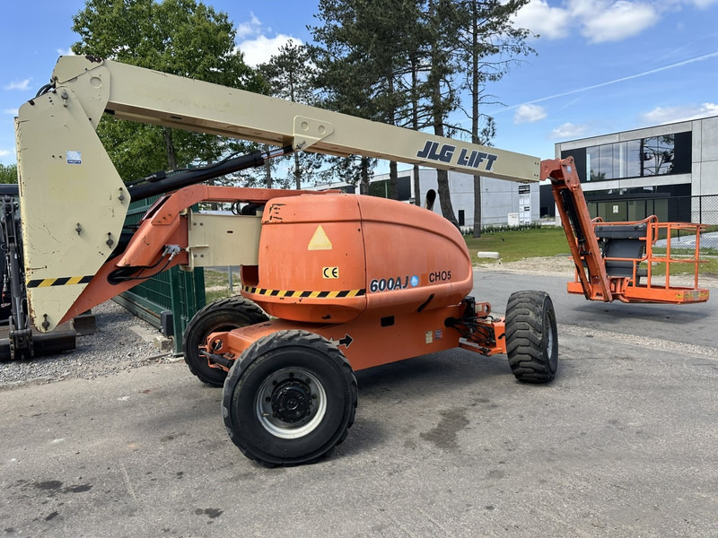JLG 600AJ 4x4x4 - 20m - 230kg - DIESEL - BE MACHINE - Plataforma elevadora: foto 3 JLG 600AJ 4x4x4 - 20m - 230kg - DIESEL - BE MACHINE - Plataforma elevadora: foto 3