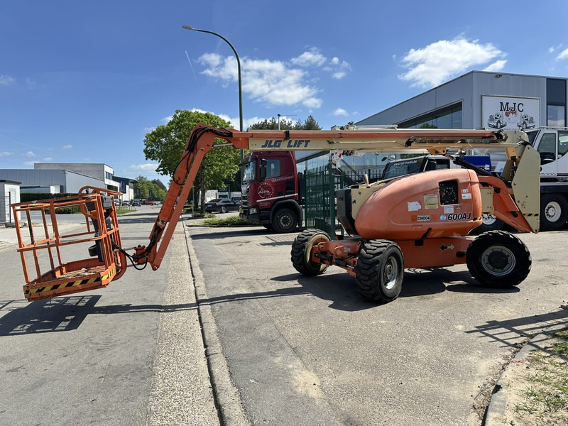 JLG 600AJ 4x4x4 - 20m - 230kg - DIESEL - BELGISCHE MACHINE - Plataforma elevadora: foto 4 JLG 600AJ 4x4x4 - 20m - 230kg - DIESEL - BELGISCHE MACHINE - Plataforma elevadora: foto 4