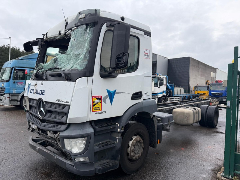 Mercedes-Benz ANTOS 1830 - 4x2 (8m90) CHASSIS CABINE - 19T - A/C - TAILLIFT - *440.000km* - EURO 6 - ENGINE + GEARBOX + CHASSIS = OK - Camión chasis: foto 3 Mercedes-Benz ANTOS 1830 - 4x2 (8m90) CHASSIS CABINE - 19T - A/C - TAILLIFT - *440.000km* - EURO 6 - ENGINE + GEARBOX + CHASSIS = OK - Camión chasis: foto 3