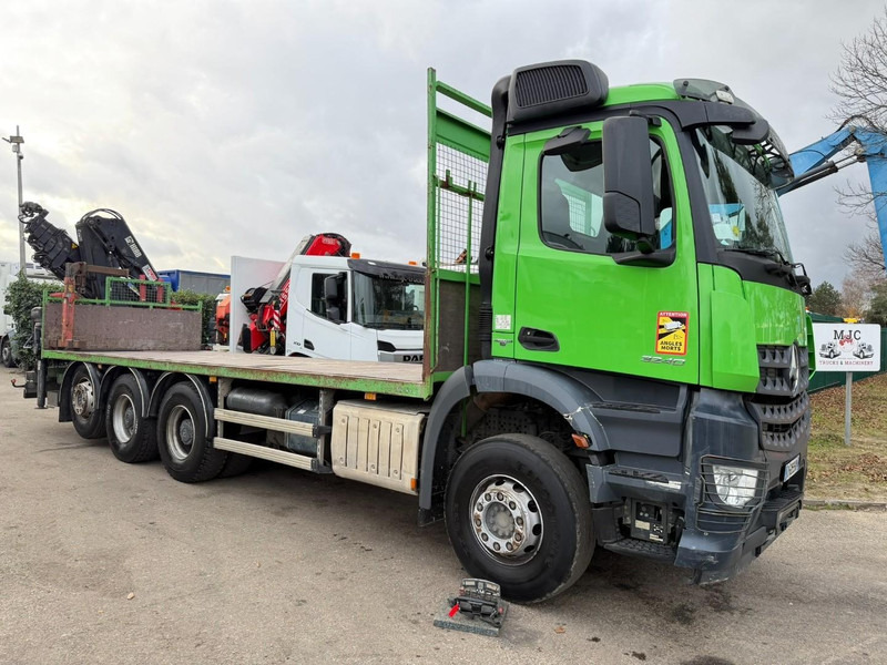Mercedes-Benz AROCS 3240 8x4 TRIDEM PRITSCHE + KRAN HIAB 166 E-5 HIPRO - ROTATOR - 5/6F - RADIO - PLATFORM 7m50 - EURO 6 - *324.000km* - LIFT + STEERING AXLE - Camión caja abierta, Camión grúa: foto 1 Mercedes-Benz AROCS 3240 8x4 TRIDEM PRITSCHE + KRAN HIAB 166 E-5 HIPRO - ROTATOR - 5/6F - RADIO - PLATFORM 7m50 - EURO 6 - *324.000km* - LIFT + STEERING AXLE - Camión caja abierta, Camión grúa: foto 1