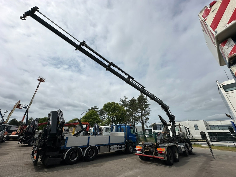Renault C460 8x4 HOOKLIFT + CRANE HIAB 288 E-6 HIDUO - RADIO - 5/6 F - STEEL SPRING / HUB REDUCTION - Camión grúa: foto 4 Renault C460 8x4 HOOKLIFT + CRANE HIAB 288 E-6 HIDUO - RADIO - 5/6 F - STEEL SPRING / HUB REDUCTION - Camión grúa: foto 4