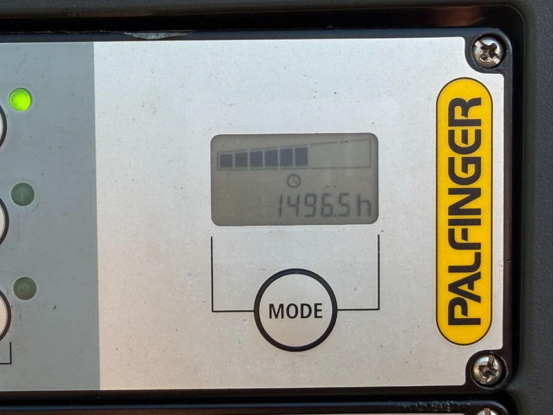 Camión multibasculante, Camión grúa Scania P400 6x4 HOOKLIFT + CRANE PALFINGER PK9001 EH - RETARDER - 5/6F + ROTATOR + RADIO - WB 3m90 - EURO 5 - HUB REDUCTION / SPRING - BE TRUCK: foto 17 Camión multibasculante, Camión grúa Scania P400 6x4 HOOKLIFT + CRANE PALFINGER PK9001 EH - RETARDER - 5/6F + ROTATOR + RADIO - WB 3m90 - EURO 5 - HUB REDUCTION / SPRING - BE TRUCK: foto 17