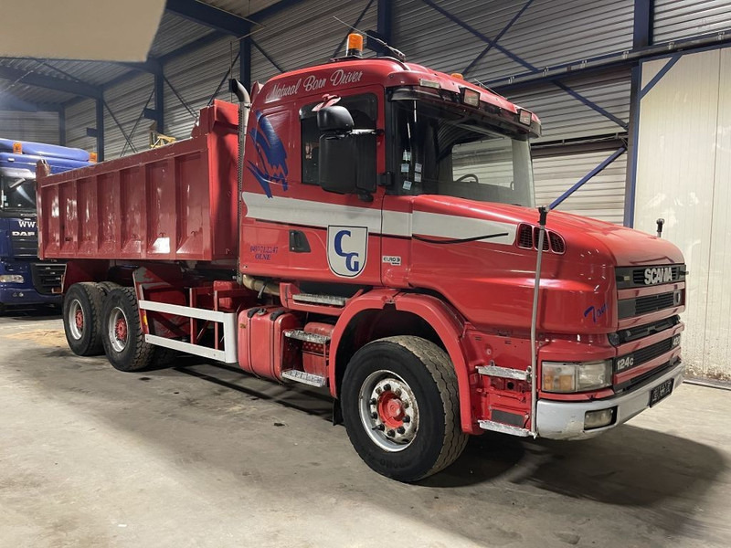 Scania T124-420 TORPEDO HAUBE - 6x4 - KIPPER - MANUAL GRS900 3+3 - STEEL SPRING / BALLIESTAS / LAMES / BLATT - Camión volquete: foto 1 Scania T124-420 TORPEDO HAUBE - 6x4 - KIPPER - MANUAL GRS900 3+3 - STEEL SPRING / BALLIESTAS / LAMES / BLATT - Camión volquete: foto 1